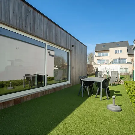 New Dahlia 8 With Parking By Interhome