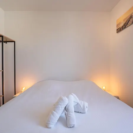 New Dahlia 8 With Parking By Interhome * Bredene