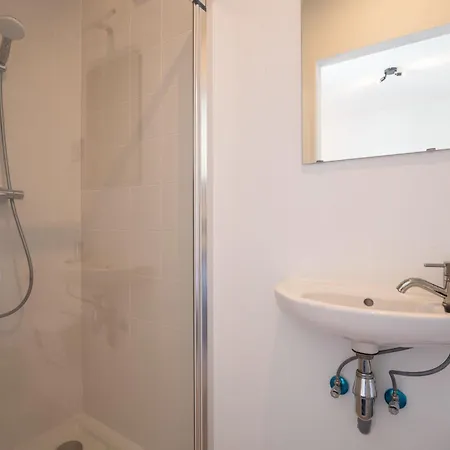 New Dahlia 8 With Parking By Interhome Ferienhaus *